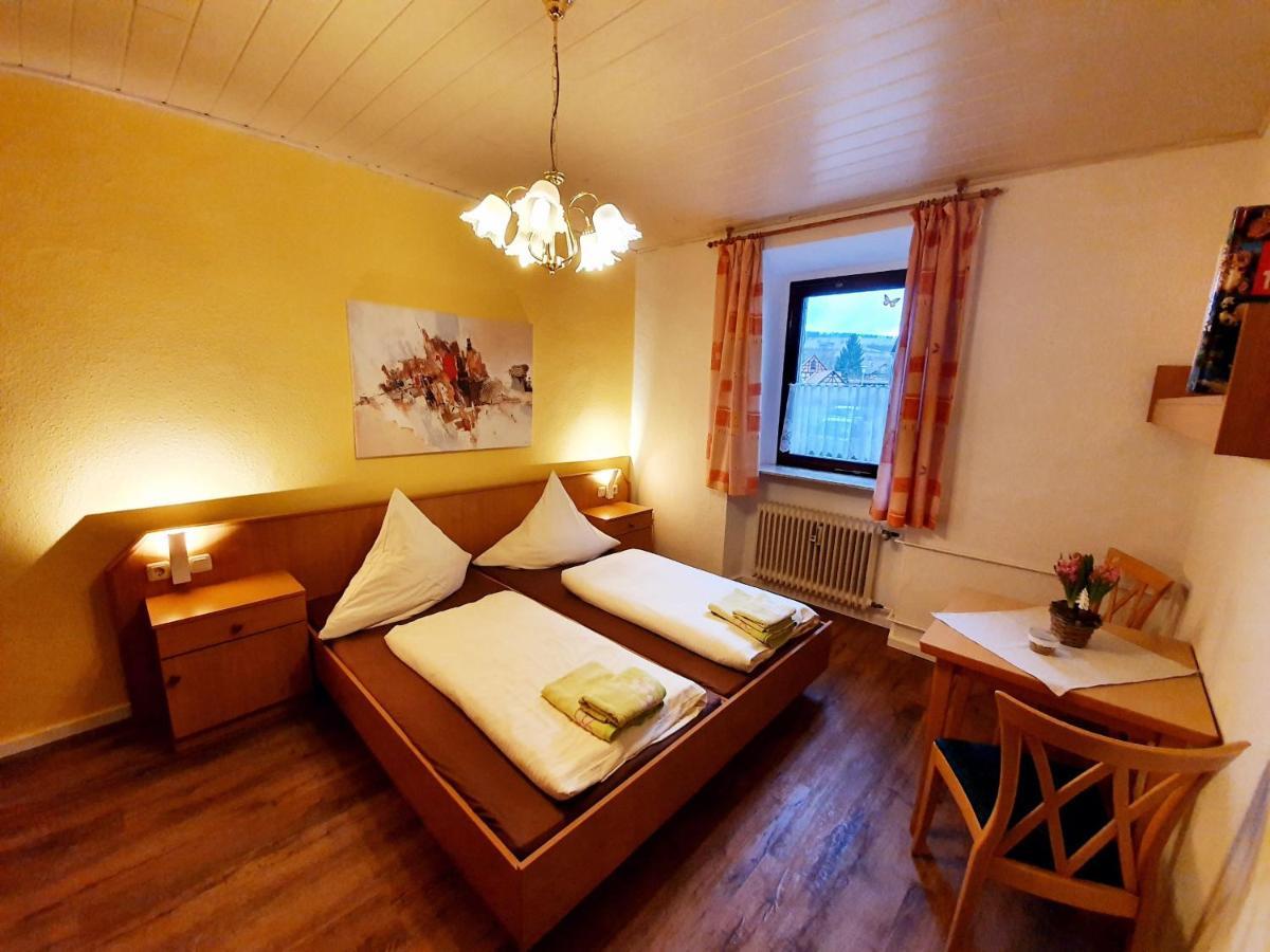 Pension Schuetze Daasdorf am Berge エクステリア 写真