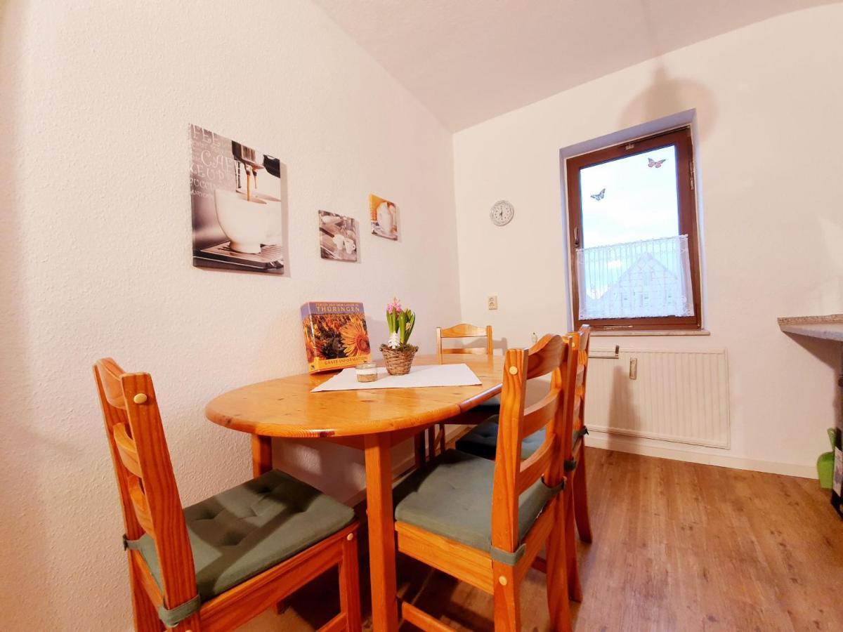 Pension Schuetze Daasdorf am Berge エクステリア 写真