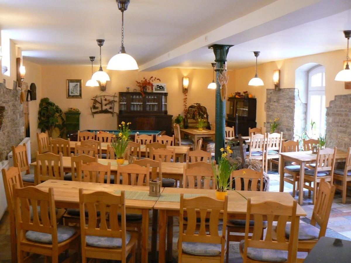 Pension Schuetze Daasdorf am Berge エクステリア 写真